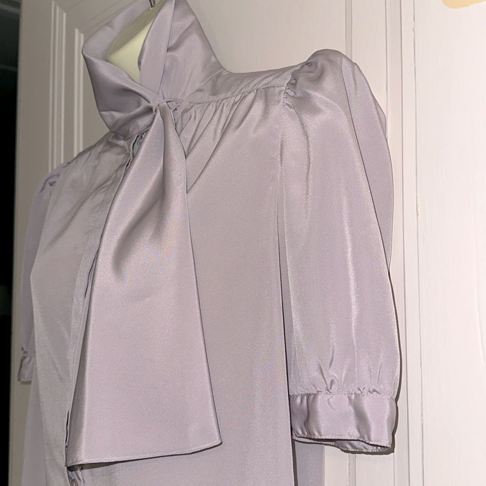 Vintage 80s Mihang lavender polyester short sleeve blouse with attached scarf - Picture 3 of 7